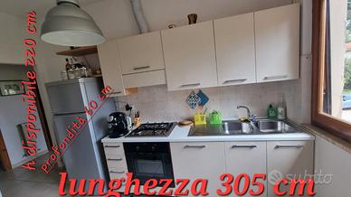 Cucina lineare completa perfetta