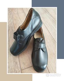 Scarpe adatte per uso ortopedico 