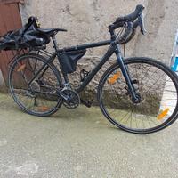 Gravel bike touring praticamente nuova