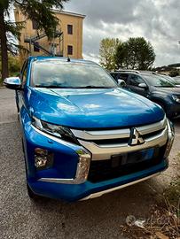 Mitsubishi l200 double cab