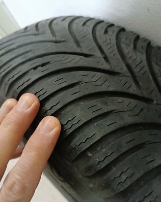 Pneumatici invernali con cerchi per VW golf