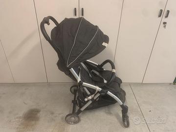Passeggino pieghevole