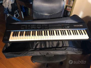 ROLAND A 33 COMPRENSIVA DI BORSA E PEDALE SUSTAIN