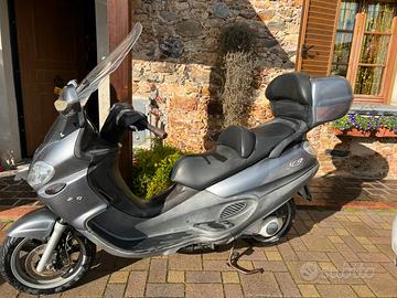 Scooter 250 piaggio x9