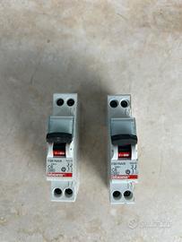2 bticino f881na/6 Nuovi