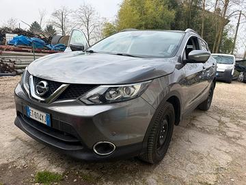 Nissan qashqai 1.5 cdi tekna gancio traino