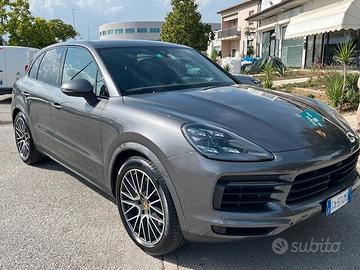 Porsche Cayenne 3.0 V6 E-Hybrid Approved