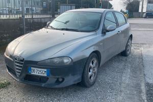 Alfa Romeo 147 1.6 benzina del 2007 5 porte NEOPAT