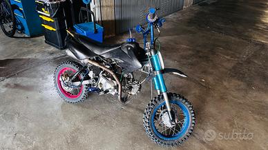Pit bike