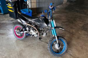 Pit bike