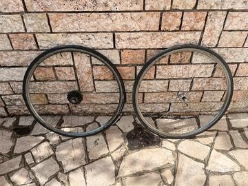 Coppia ruote corsa 28” 36 raggi