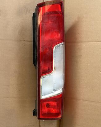 FANALE POSTERIORE DX FORD TRANSIT 2012/2023