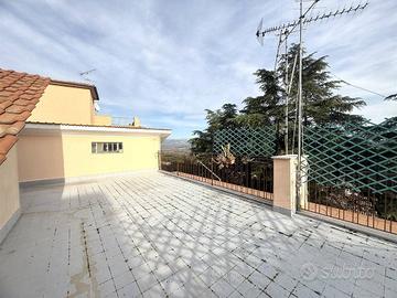 Appartamento di 120 m² con 4 locali e box auto a C