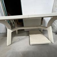 Tavolo da esterno e 2 sedie plastica