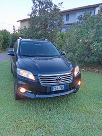 RAV4 D2D 150CV 4x4 Diesel con gancio di traino