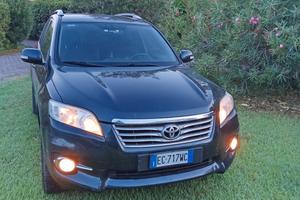 RAV4 D2D 150CV 4x4 Diesel con gancio di traino