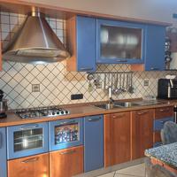 Cucina+tavolo+credenza in buone condizioni