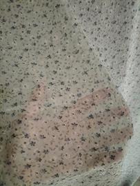 scampolo celeste trasparente a fiorellini