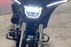 Harley Davidson Street Glide 117  cromo finish