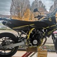 Promo nuovo motard swm sm 125-bialbero-tasso0