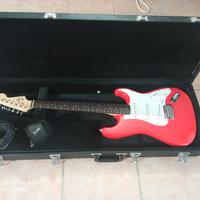 Chitarra elettrica fender squire e amplificatore.