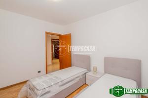 3 locali con cucina abitabile e doppi servizi.