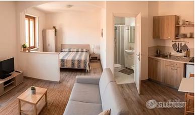 Loft TUTTO INCLUSO- in zona ESQUILINO
