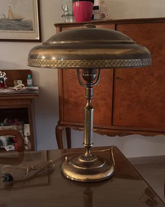 Lampada da tavolo vintage italiana in ottone 5,6 k