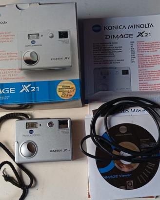 MACCHINA FOTOGRAFICA VINTAGE - MINOLTA DIMAGE X21