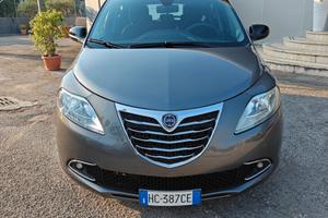 Lancia Ypsilon 1.2 Bz/Gpl 69 Cv Gold