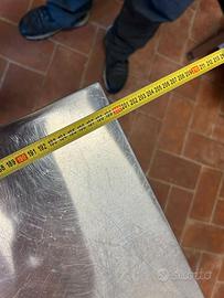 Tavolo semplice in acciaio inox con 1 ripiano