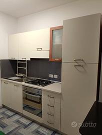 Cucina lineare 260cm completa di elettrodomestici