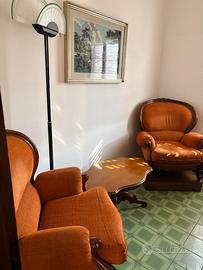 poltrone imbottite con tavolino