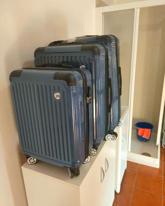 Set valigie trolli nuove