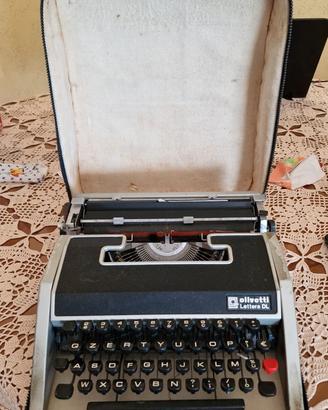 Macchina da scrivere meccanica Olivetti Lettera DL