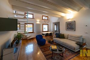 Bicamere con soppalco in zona Piazza Garibaldi