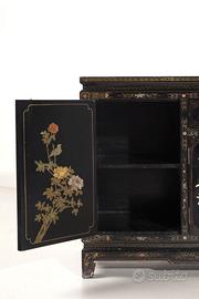 Mobile antico orientale