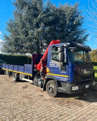IVECO EUROCARGO 80E GRU FASSI F105 – 32.000 km