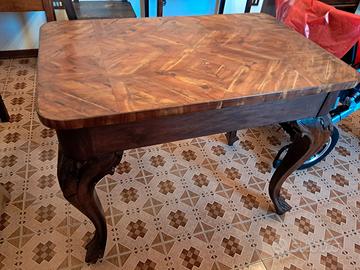 Scrivania in legno d'epoca