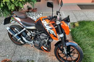 KTM Duke 125