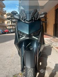YAMAHA XMAX TECH MAX 300