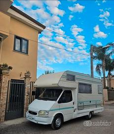 Camper ford