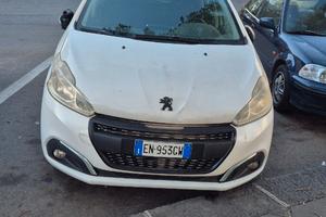 Peugeut 208 anno 2012   1200 benzina anche neo