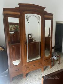 Armadio Antico in Legno Massello