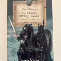 John Flanagan - La Terra dei Ghiacci