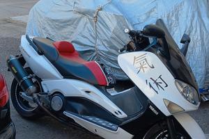 tmax 500 anno 2001