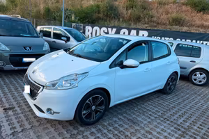 Peugeot 208 1.2benz 82cv 5 porte Allure-10/2014