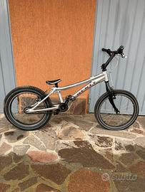 Trial bike Monty