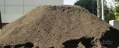 Terra da giardino pulita