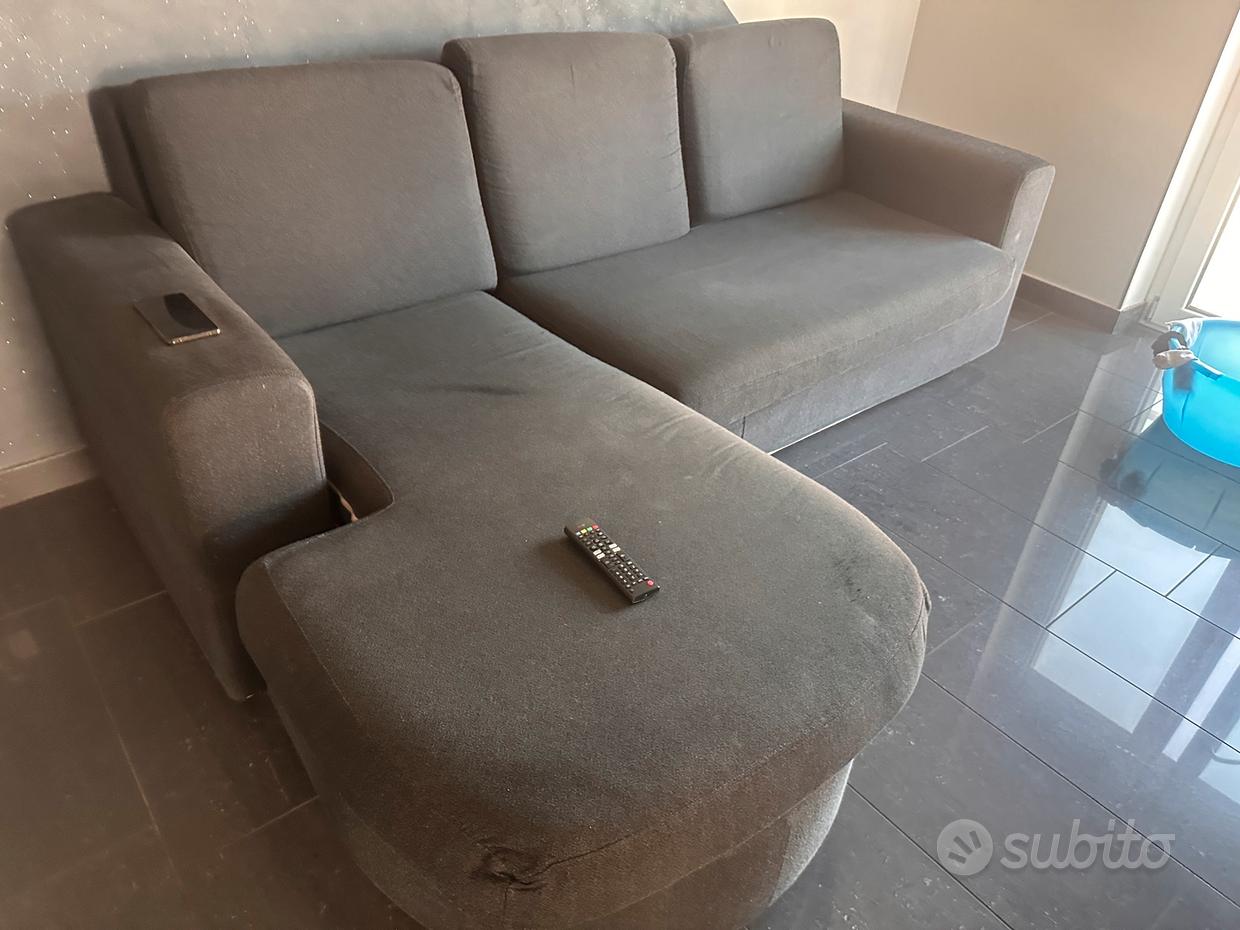 Divano posti con chaise longue Mobili usati